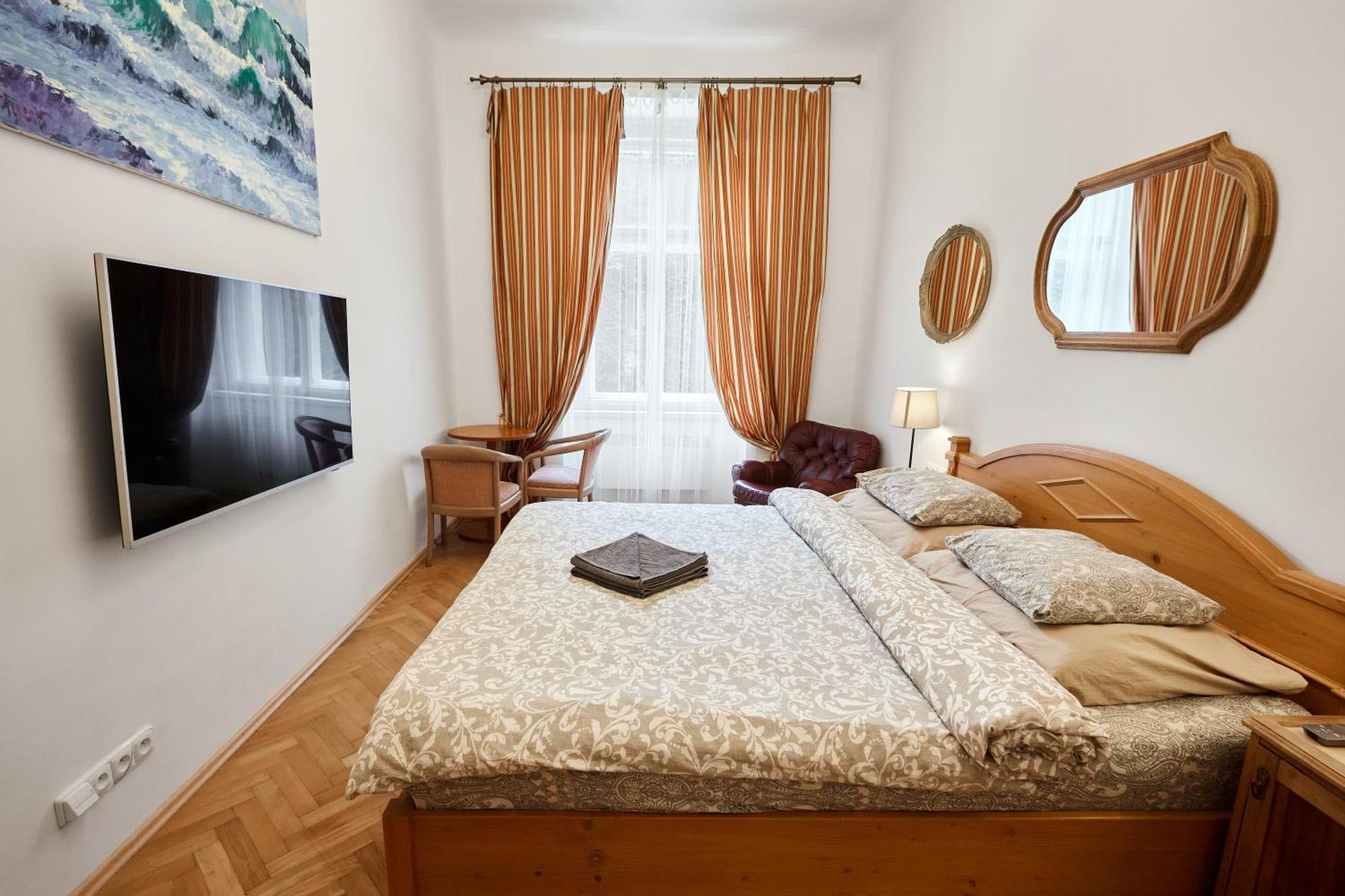 Room & Parking Assistance Praga Exterior foto