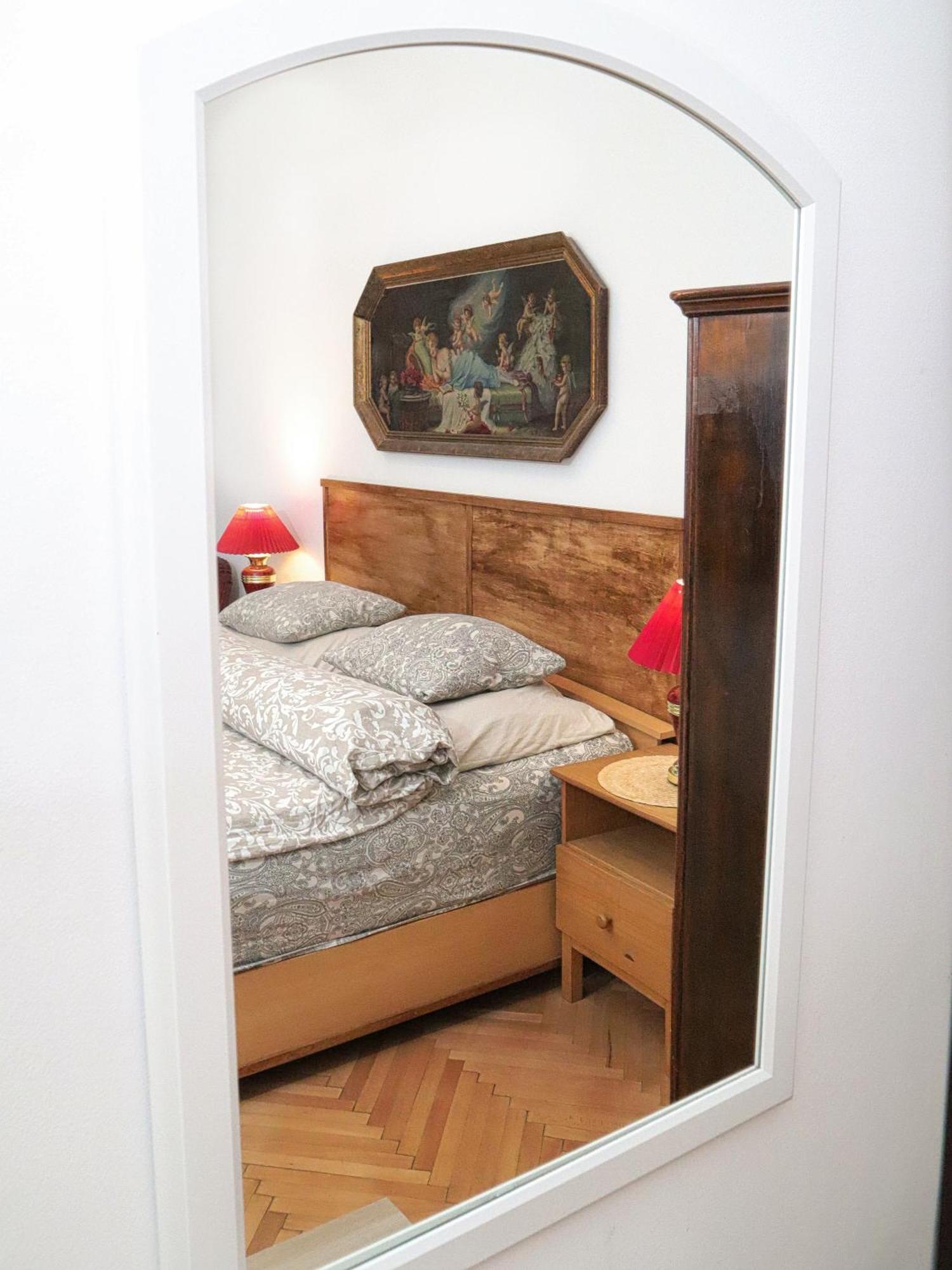 Room & Parking Assistance Praga Exterior foto